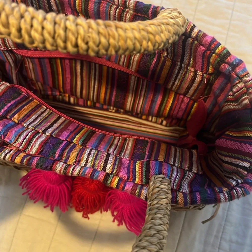 Woven Straw Tote with Pink and Red Tassels Resort Vacation Bag - Picture 3 of 7